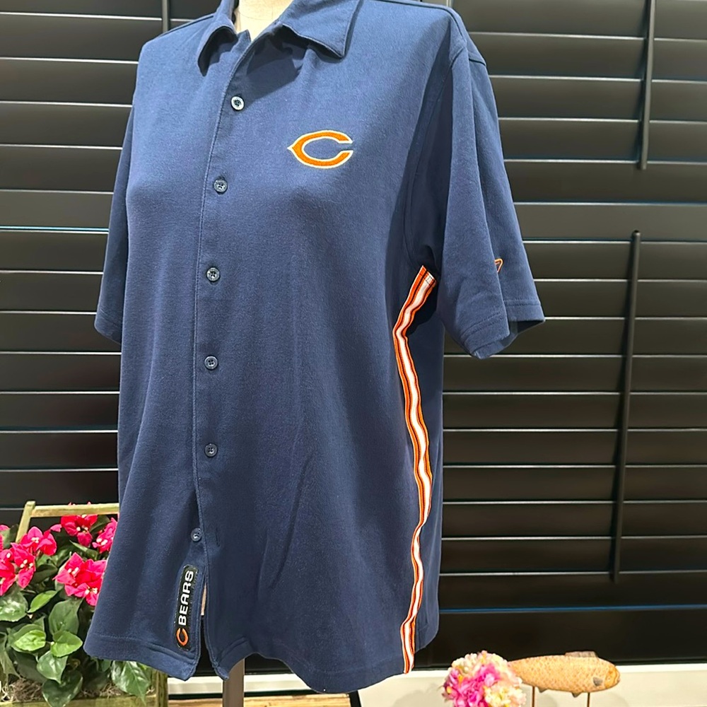 NFL unisex button-down Chicago Bears shirt